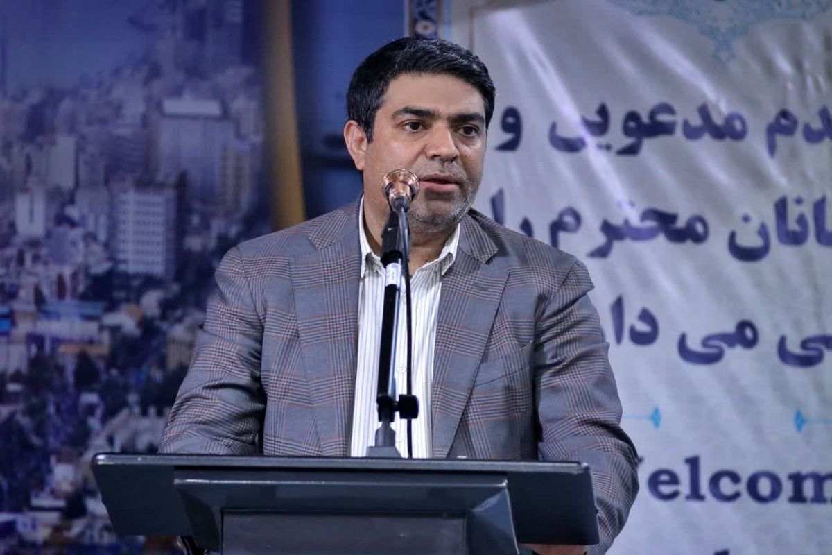 اعزام ۱۰ دستگاه اتوبوس و ۲۹ ون شهرداری‌های هرمزگان به مرز شلمچه برای جابجایی زائران حسینی