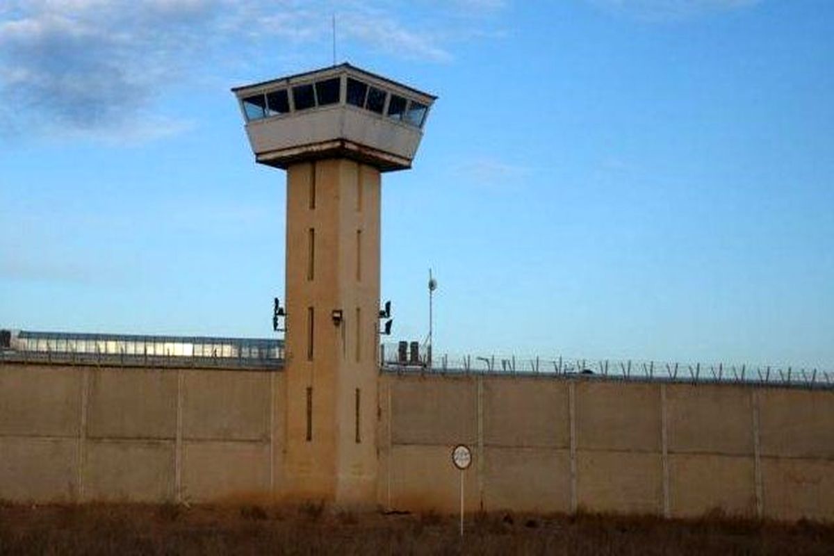 فیلم گفت‌وگوی جواد روحی و رئیس زندان نوشهر