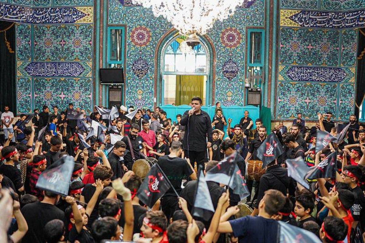 برگزاری اجتماع بزرگ هیات های مذهبی نوجوانان در مسجد حسینیه ارشاد