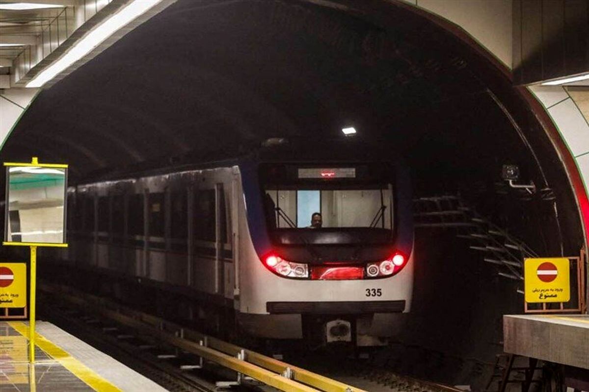 توضیحات شرکت بهره برداری مترو درباره بروز حادثه در پله برقی ایستگاه ارم سبز