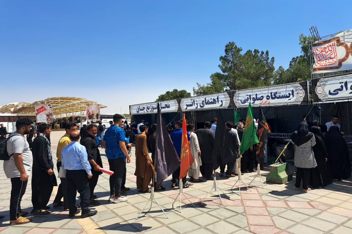 پذیرایی از زائرین در پایانه‌های مسافربری شهرداری قم