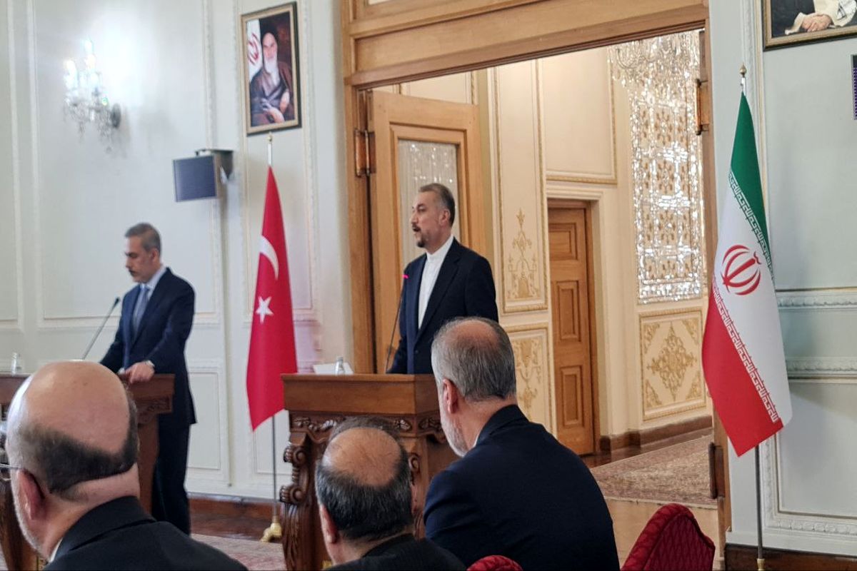 وزیر امورخارجه ترکیه: تحولات و بحران های منطقه بر اهمیت همکاری میان ایران و ترکیه می‌افزاید