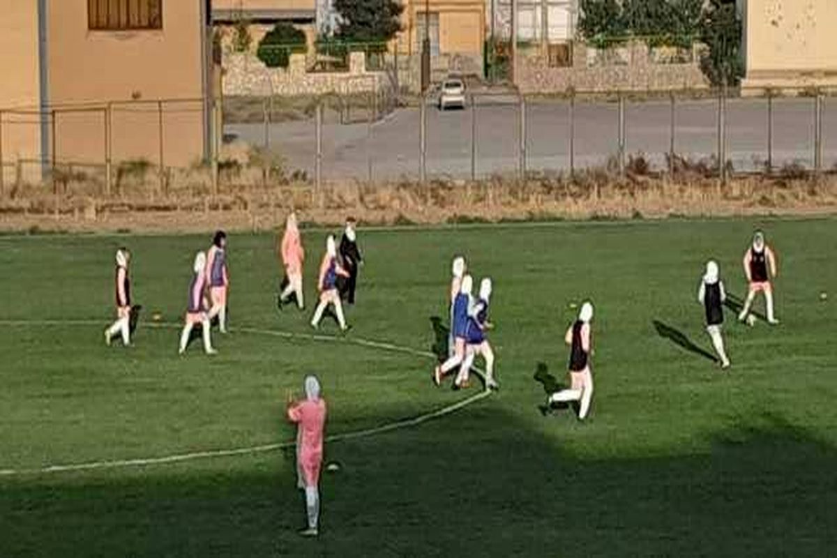 دختران گلستانی در اردوی تیم ملی فوتبال
