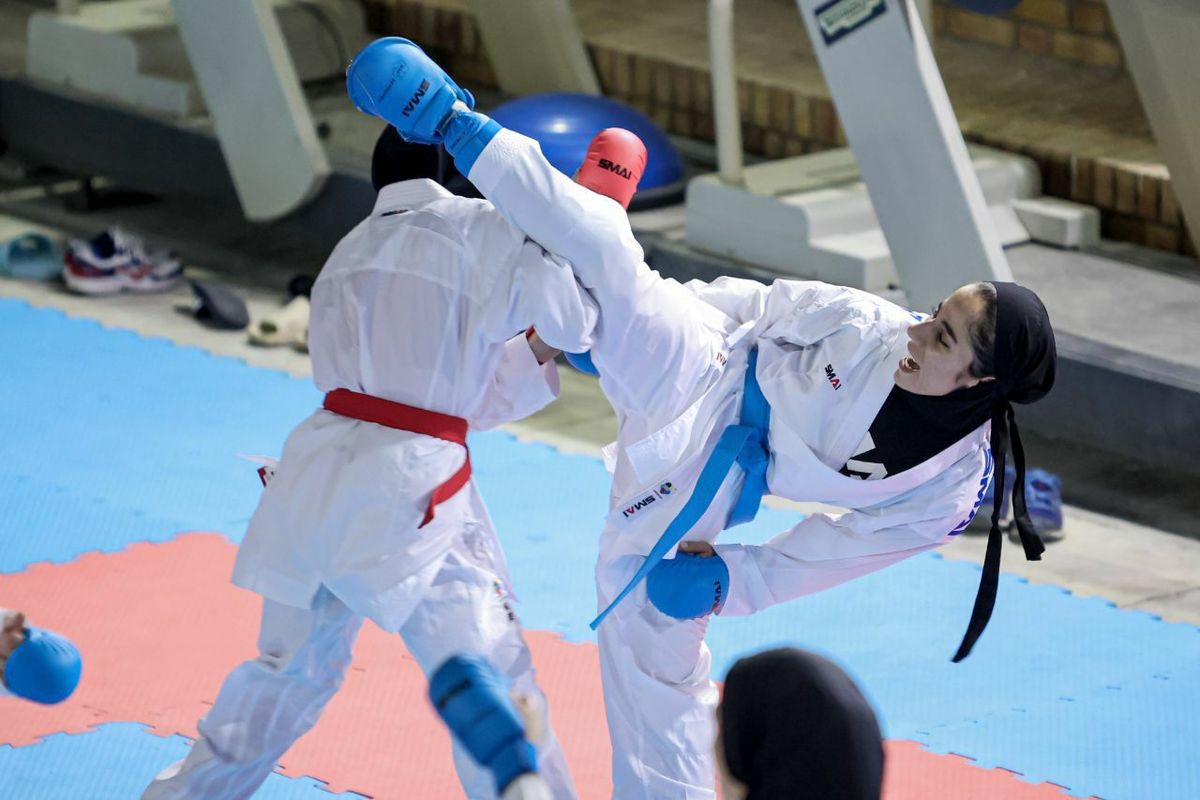 تمرین مشترک تیم ملی کاراته بانوان با قهرمانان مرحله نخست کاراته وان