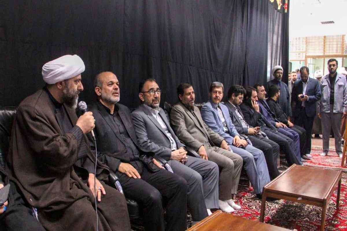 وزیر کشور از پویش هم محله ای امام رضا (ع) در مشهد بازدید کرد