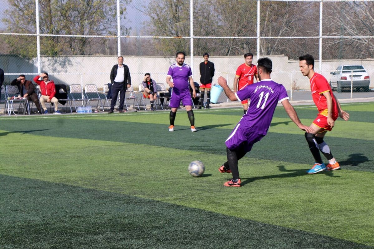 آغاز رقابت های مینی فوتبال جام محلات ایرانیان در دهدشت