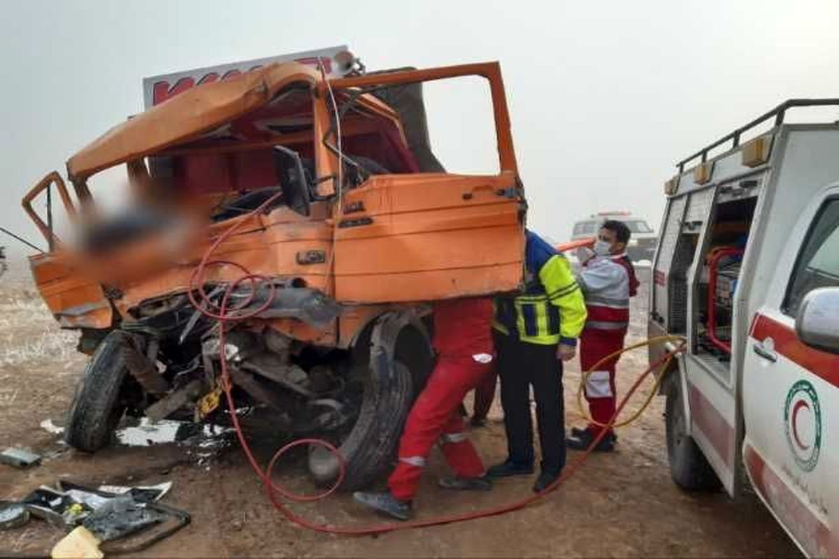 حادثه رانندگی در محور اراک - قم یک کشته و سه مجروح برجا گذاشت