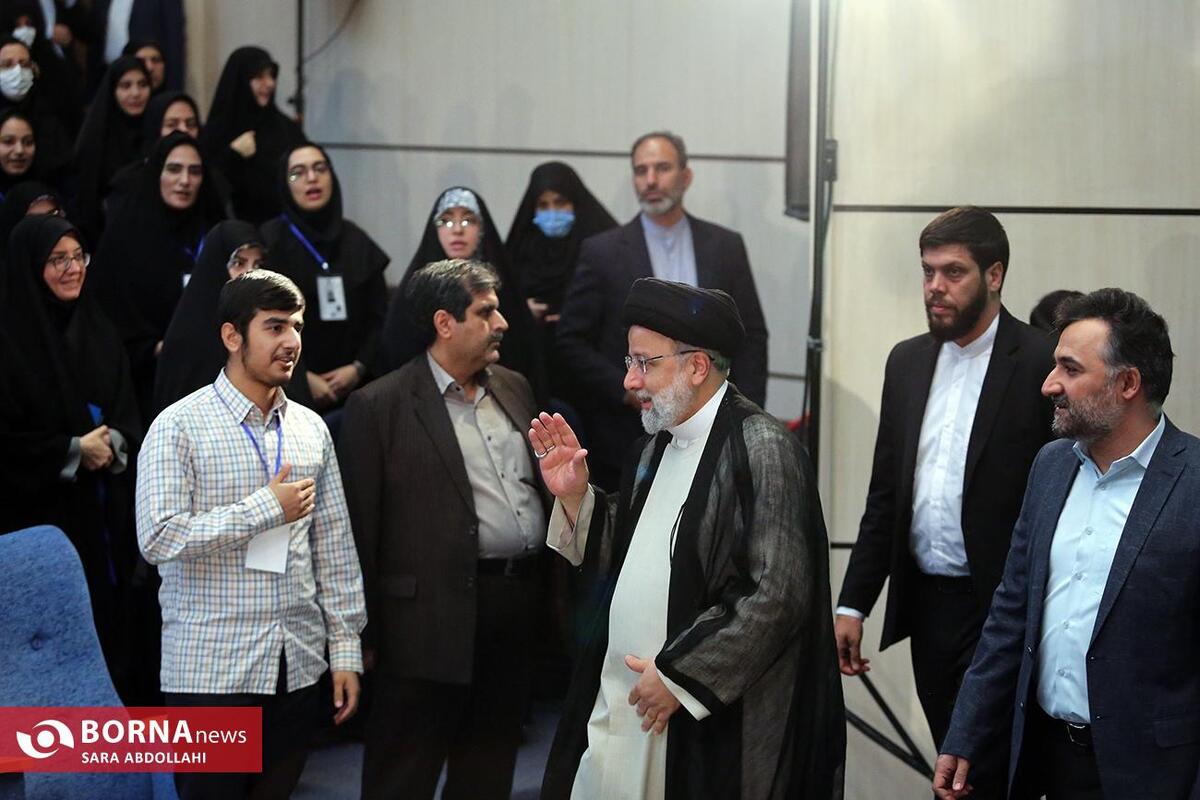 همایش ملی نخبگان با حضور رئیس جمهور