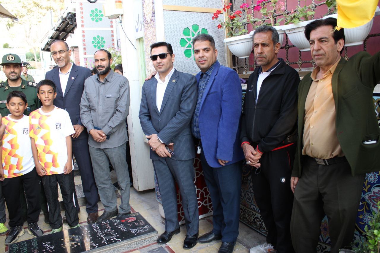 تجدید میثاق جامعه ورزش کرمان با شهدا تجدید میثاق جامعه ورزش کرمان با شهدا