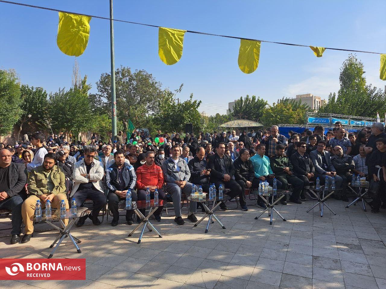 همایش بزرگ و با شکوه پیاده روی خانوادگی در شهرری برگزار شد همایش بزرگ و با شکوه پیاده روی خانوادگی در شهرری برگزار شد