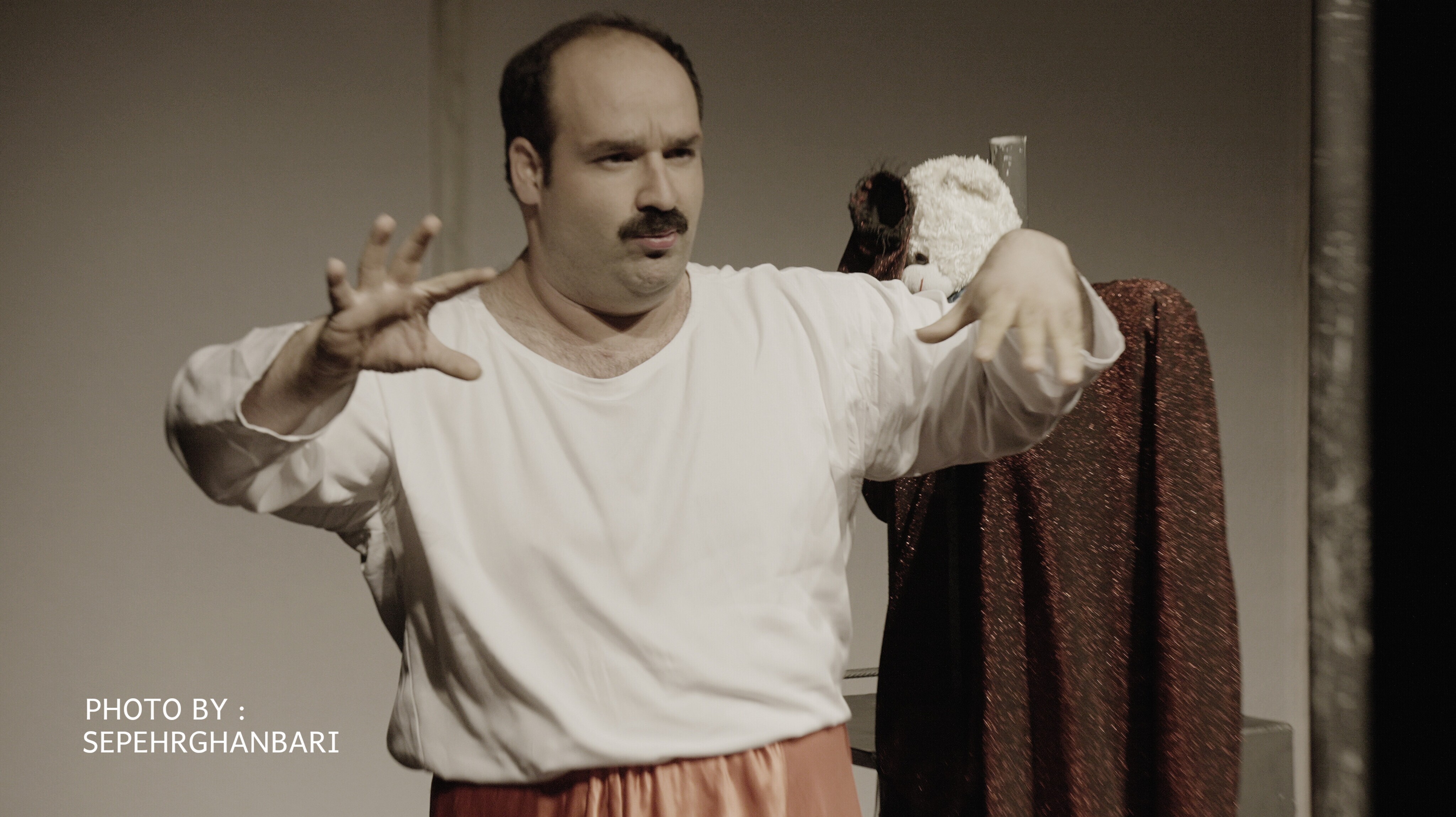 «سعید نعمتی»: با «کات» مخاطب را به فضاهای مختلف با خودمان میکشانیم «سعید نعمتی»: با «کات» مخاطب را به فضاهای مختلف با خودمان میکشانیم