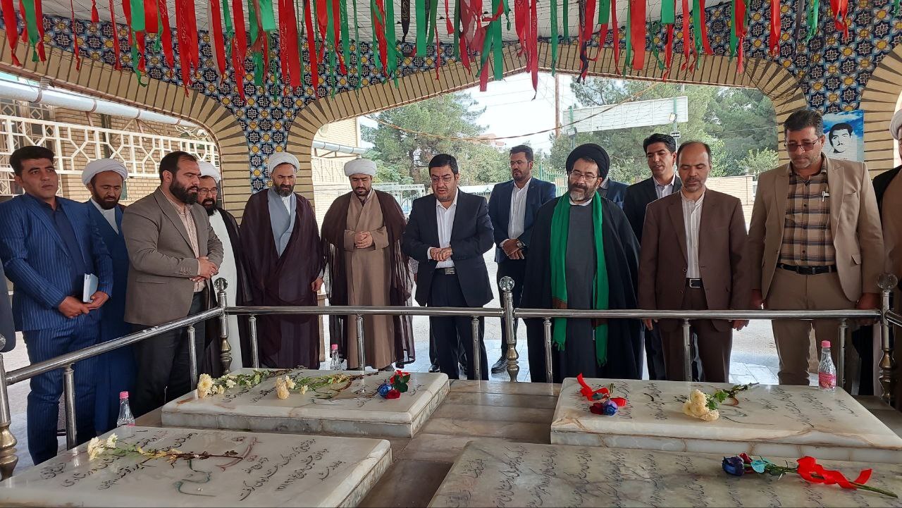 تعریف پروژه ها باید در شهرستان ری مبتنی بر عدالت محوری و متوازن سازی باشد تعریف پروژه ها باید در شهرستان ری مبتنی بر عدالت محوری و متوازن سازی باشد