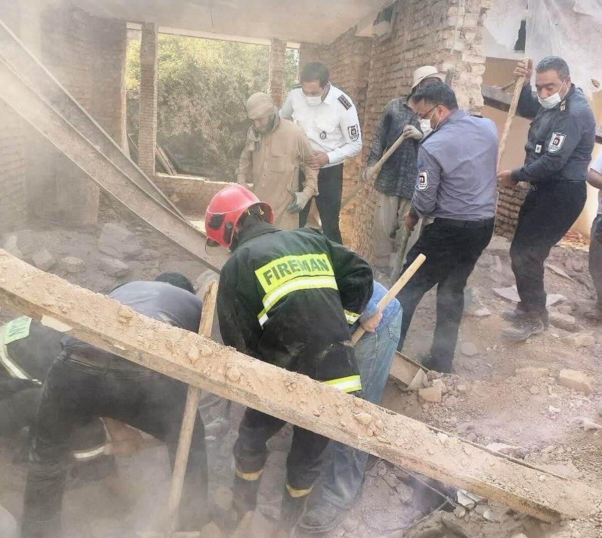 جان‌باختن یک کارگر درپی تخریب غیر‌اصولی ساختمان در کرمان