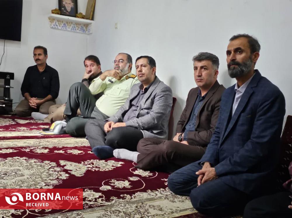 دیدار فرماندار لنگرود با خانواده درگذشتگان ترک اعتیاد + عکس دیدار فرماندار لنگرود با خانواده درگذشتگان ترک اعتیاد + عکس