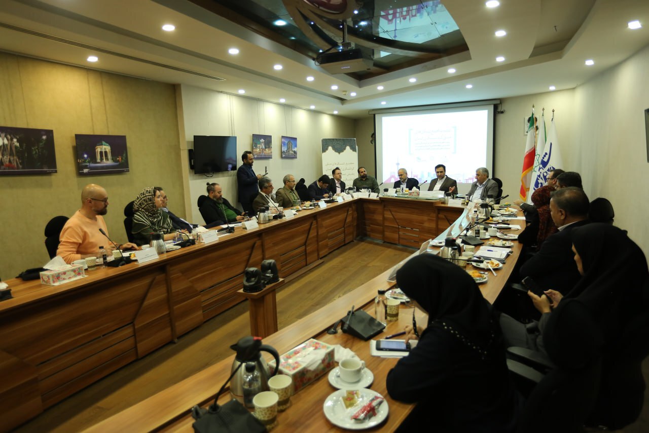 انتخاب دوباره رفیعی در مجمع تشکلهای ملی گردشگری ایران انتخاب دوباره رفیعی در مجمع تشکلهای ملی گردشگری ایران