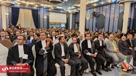 داشتن اخلاق حرفه ای و دانش روز موجب موفقیت وکلا می شود