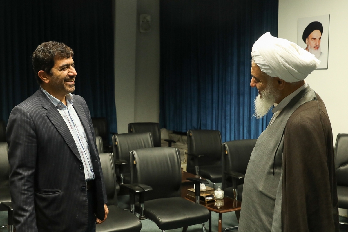 غلامحسن اسلامی‌صدر با امام جمعه قزوین دیدار و گفتگو کرد