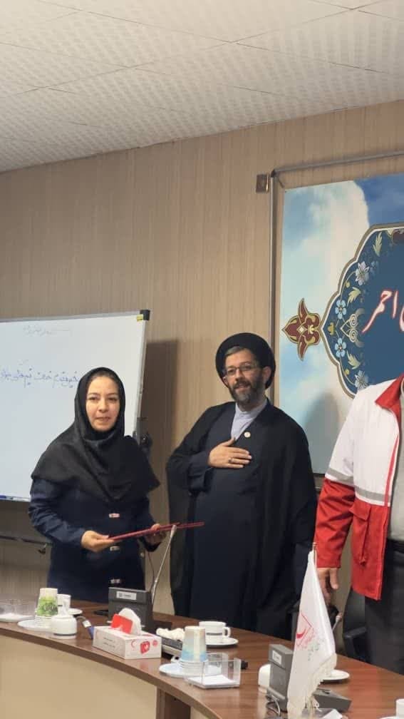 تقدیر از تیم هاکی هلال احمر تهران تقدیر از تیم هاکی هلال احمر تهران