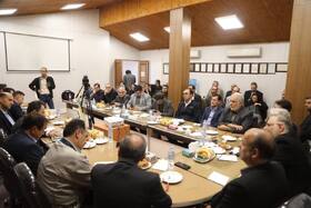 مشکلات قطعه سازان با حضور استاندار قزوین بررسی شد