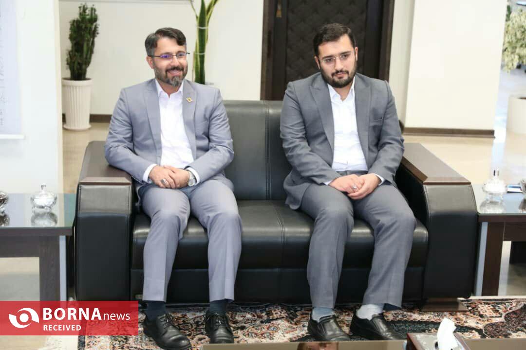 دیدار رئیس کمیته فوتبال ساحلی فدراسیون با سرپرست منطقه آزاد انزلی دیدار رئیس کمیته فوتبال ساحلی فدراسیون با سرپرست منطقه آزاد انزلی