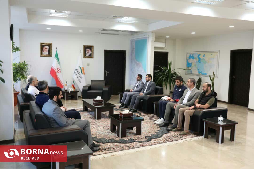 دیدار رئیس کمیته فوتبال ساحلی فدراسیون با سرپرست منطقه آزاد انزلی دیدار رئیس کمیته فوتبال ساحلی فدراسیون با سرپرست منطقه آزاد انزلی