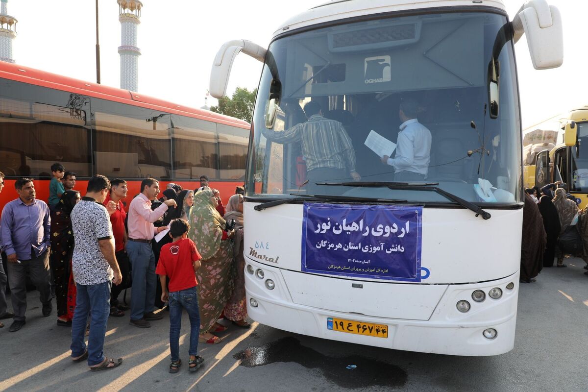 آغاز اردوی راهیان نور با اعزام ۱۶۰ نفر از دانش آموزان هرمزگان به مناطق عملیاتی جنوب کشور