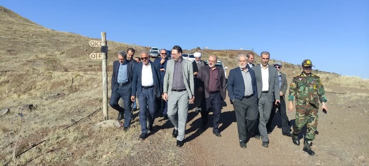 رئیس سازمان منابع طبیعی و آبخیزداری کشور از پروژه جنگل کاری وفور قزوین بازدید کرد 