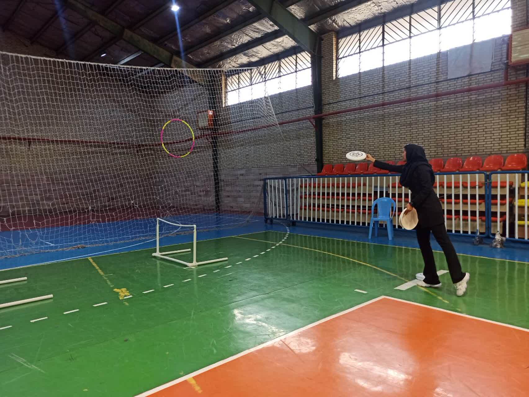 مهسا اسدی قهرمان اولین دوره لیگ آزاد تندرستی بانوان استان کرمان شد