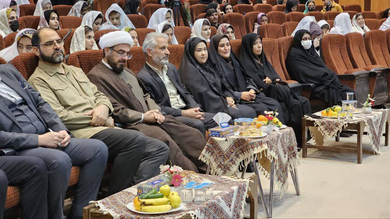 ۲۰۰ سری جهیزیه به نوعروسان شهرکردی اهدا شد 