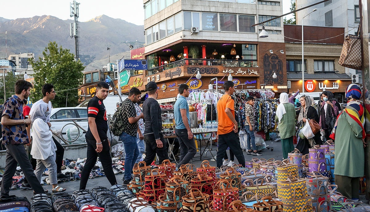 دستفروشان پایتخت چگونه ساماندهی می‌شوند؟/ ترک فعل برخی ها در ساماندهی دستفروشان