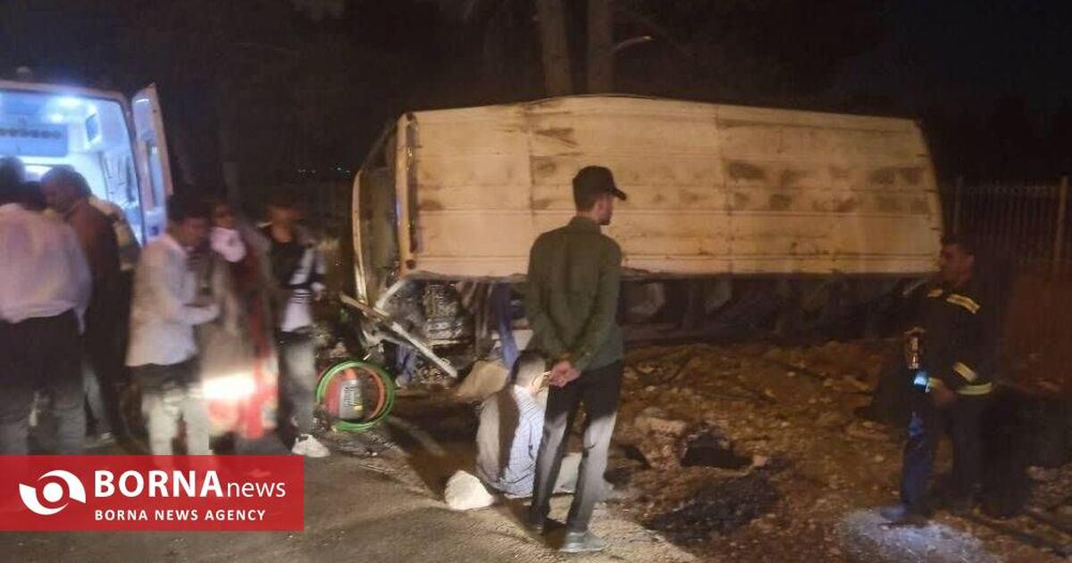 واژگونی مینی بوس در جاده نهاوند -فیروزان منجر به مصدوم شدن ۱۴ نفر شد