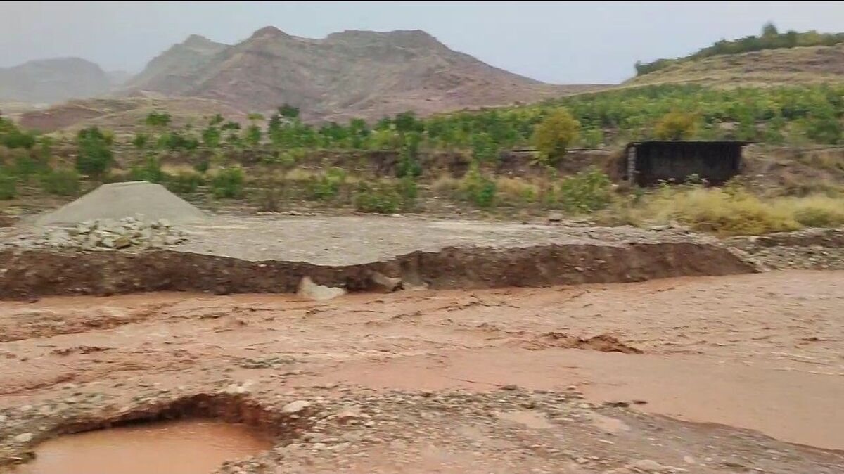 قطع پل های ارتباطی روستای در آغل بگیر  معمولان براثر شدت  بارش ها