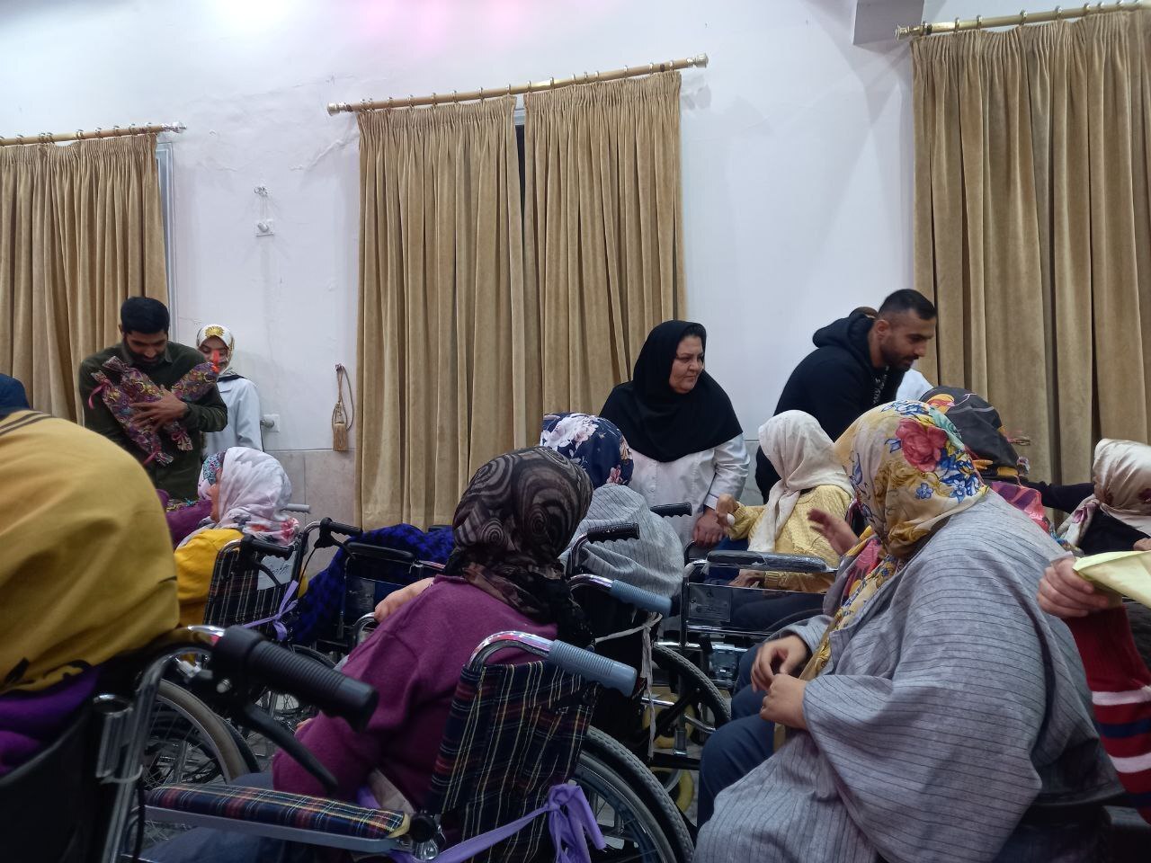 ما «مادر یار» هستیم نه پرستار