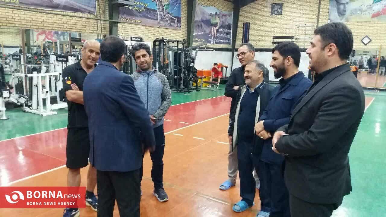 بازدید معاون استانداری مرکزی از پایگاه ورزش قهرمانی شهر اراک