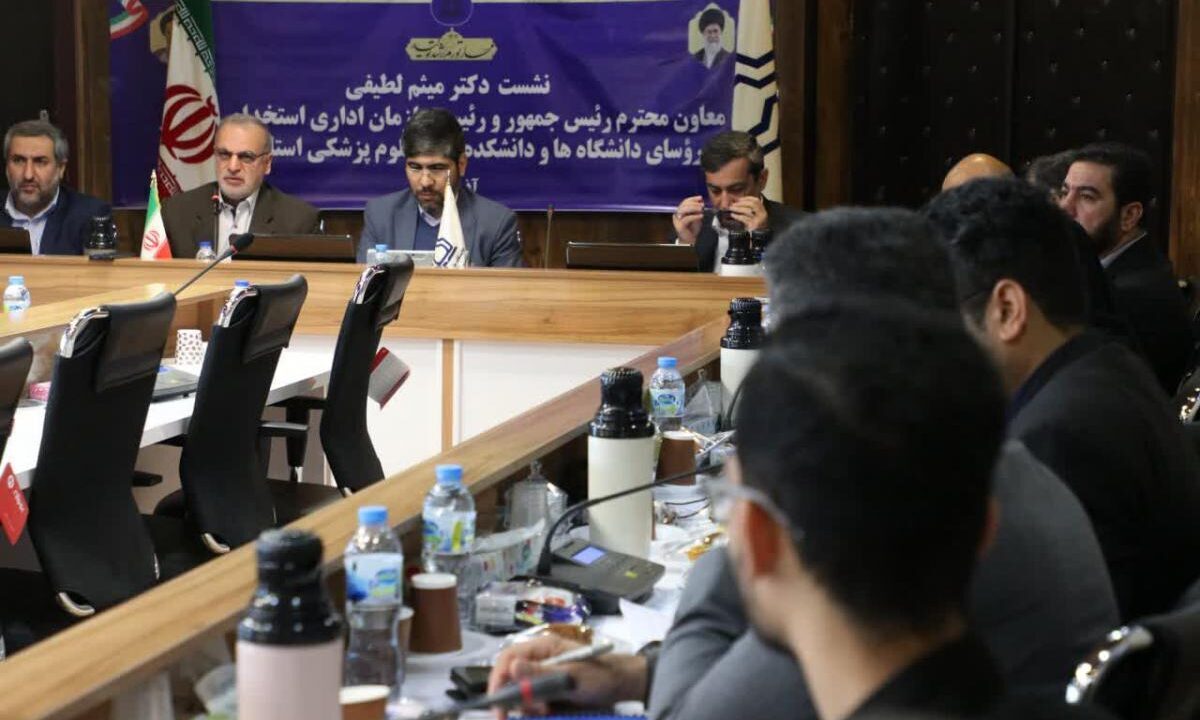 خروج نیروهای درمانی از خوزستان فشار زیادی بر نیروهای موجود وارد کرده است / خوزستان از حیث بیماری رکورد دار کشور است