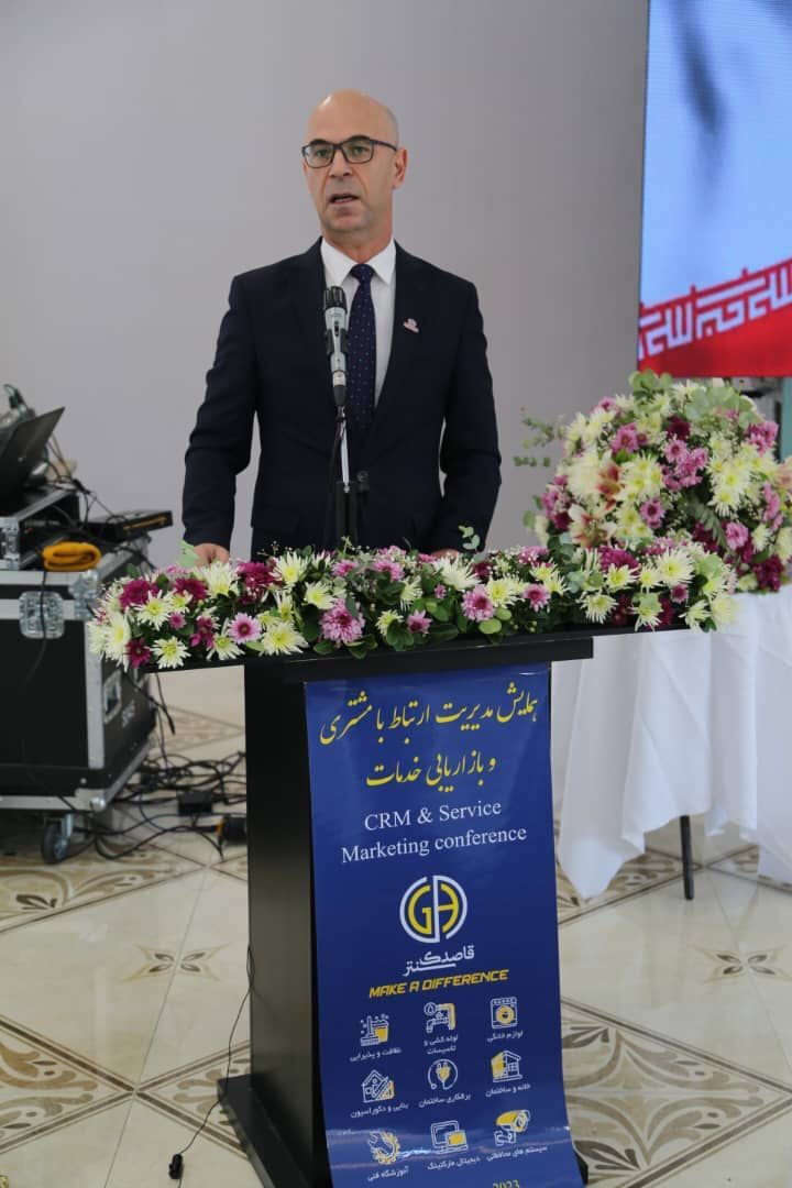 برای وفادارسازی مشتریان باید به دنبال خدمات «متمایز» بود برای وفادارسازی مشتریان باید به دنبال خدمات «متمایز» بود