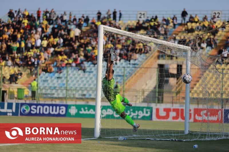 صنعت نفت آبادان 1 - 2 آلومینیوم؛ اراکی ها برنده دیدار جنجالی در آبادان