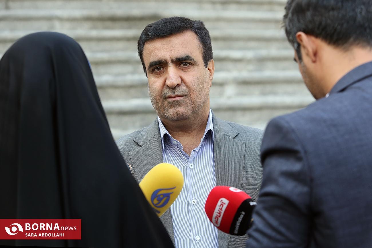 چه خبر از حیاط دولت؟ چه خبر از حیاط دولت؟