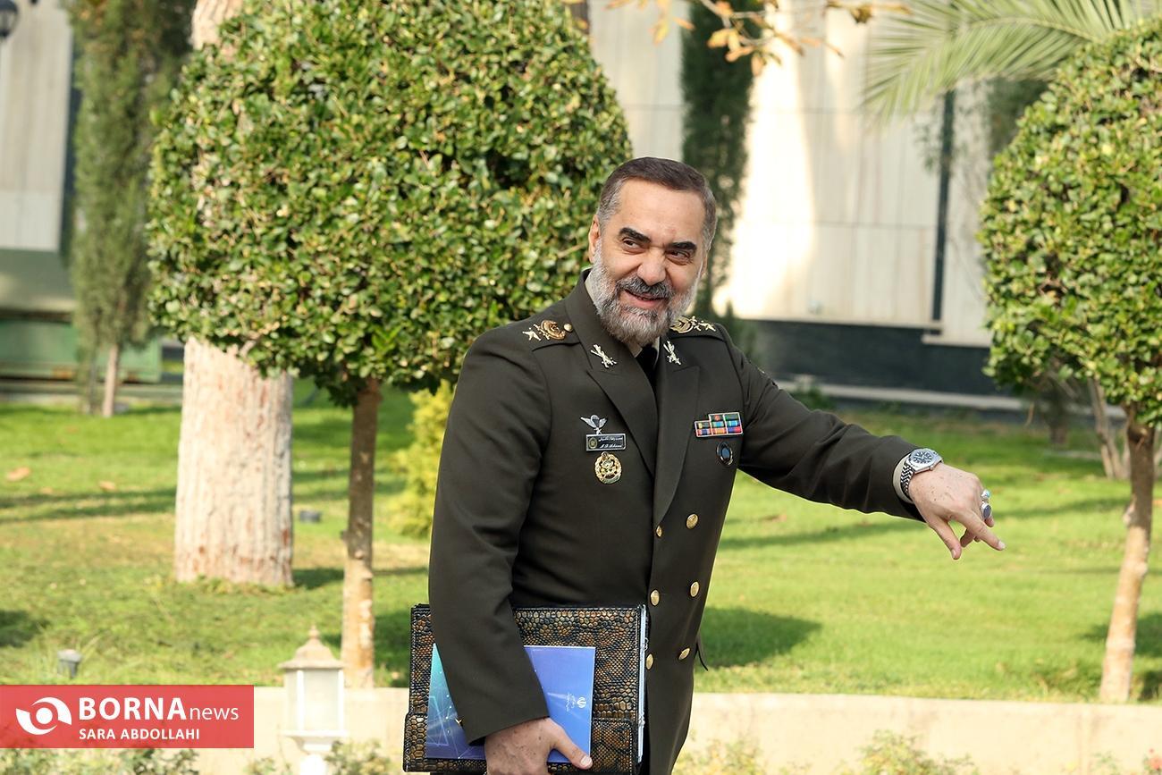 چه خبر از حیاط دولت؟ چه خبر از حیاط دولت؟