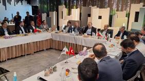 ترخیص ماشین آلات صنعتگران از گمرک تسریع شود