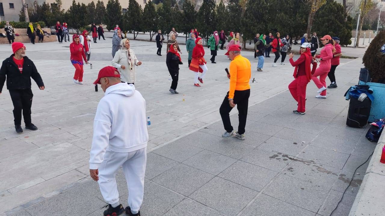 ورزش صبحگاهی با طعم و رنگ یلدایی