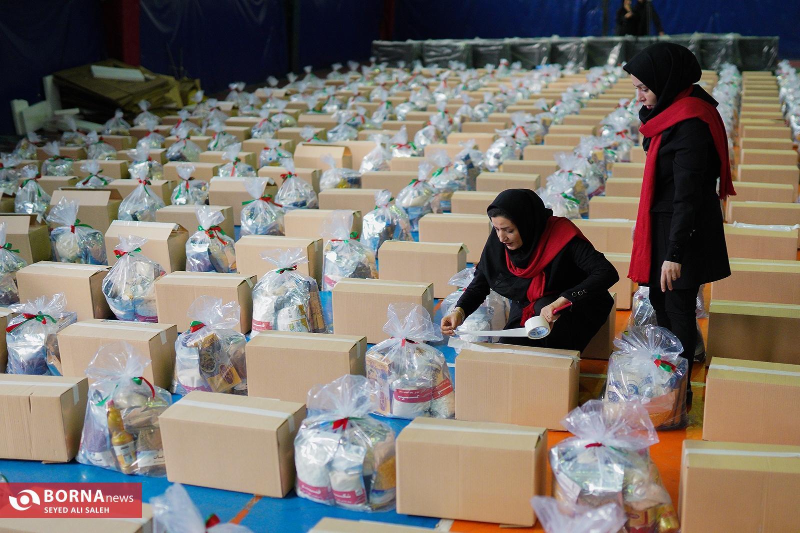 اهدای ۵۰۰ بسته معیشتی و ۳۵ دستگاه لوازم خانگی به خانوادههای کم برخوردار منطقه 15 تهران اهدای ۵۰۰ بسته معیشتی و ۳۵ دستگاه لوازم خانگی به خانوادههای کم برخوردار منطقه 15 تهران