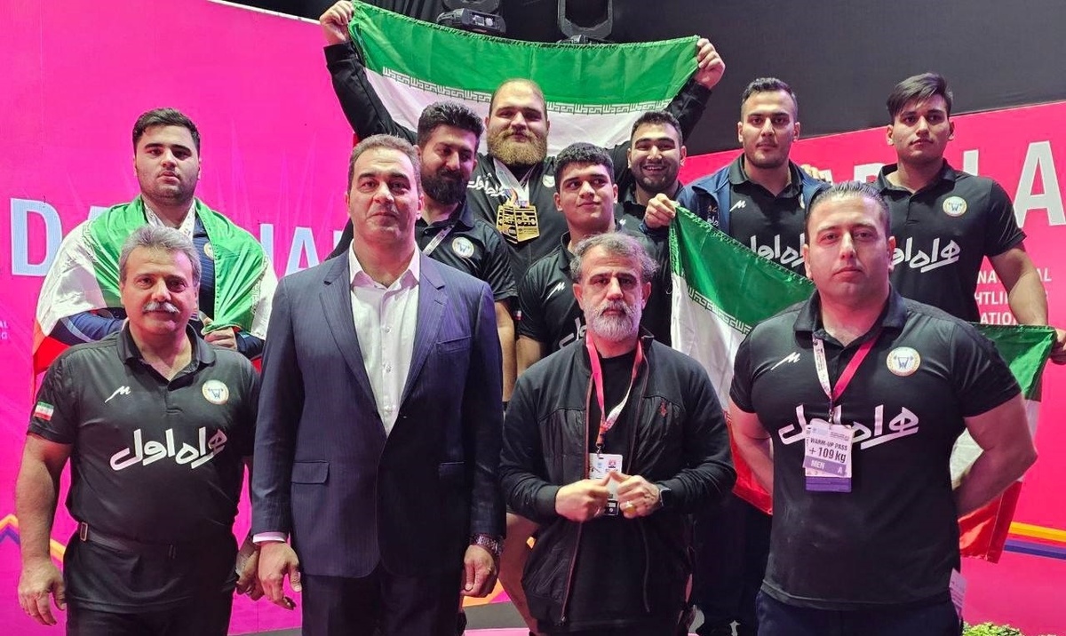 تاج‌گذاری شیربچه‌های ایرانی در مکزیک/ ایران بر بام وزنه‌برداری جوانان جهان ایستاد