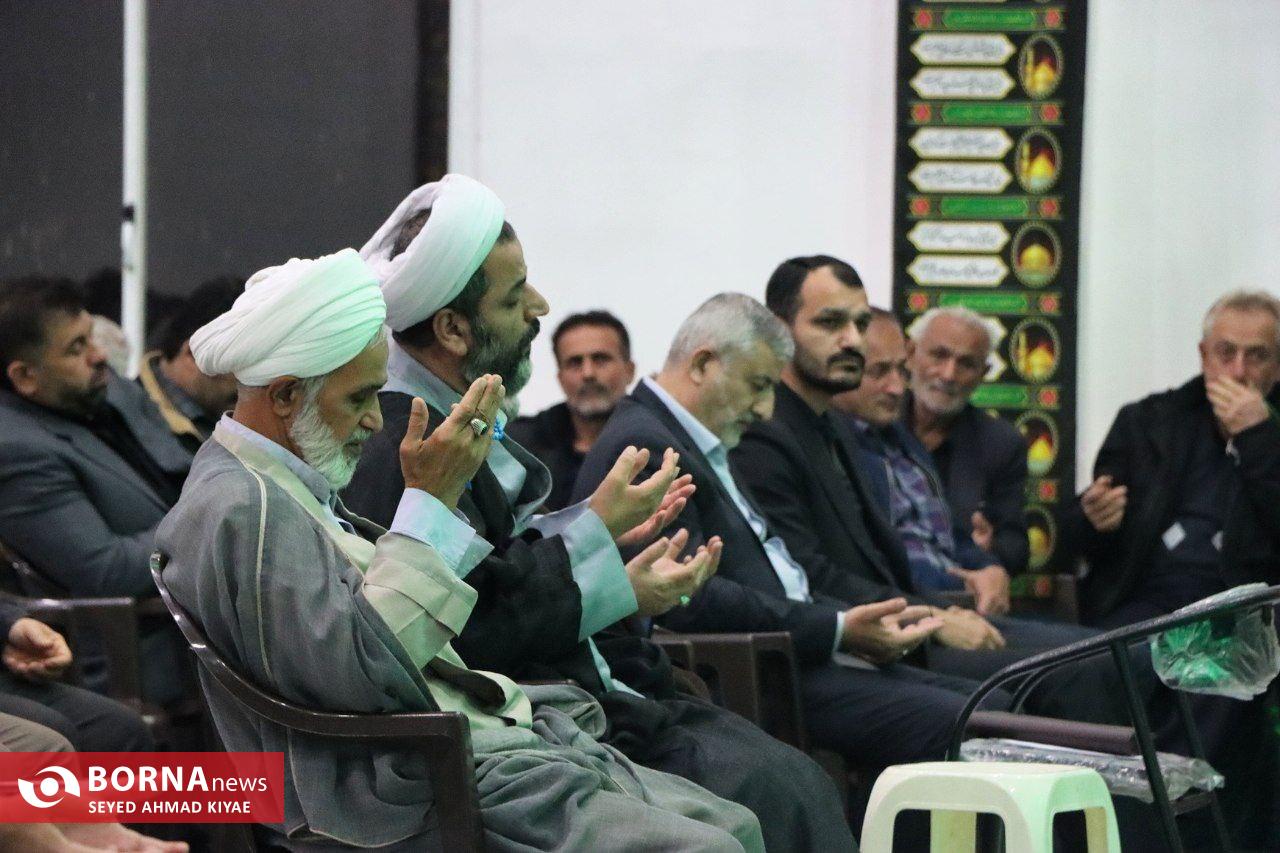 مراسم یادواره شهدا و محفل انس با قرآن در لاهیجان مراسم یادواره شهدا و محفل انس با قرآن در لاهیجان