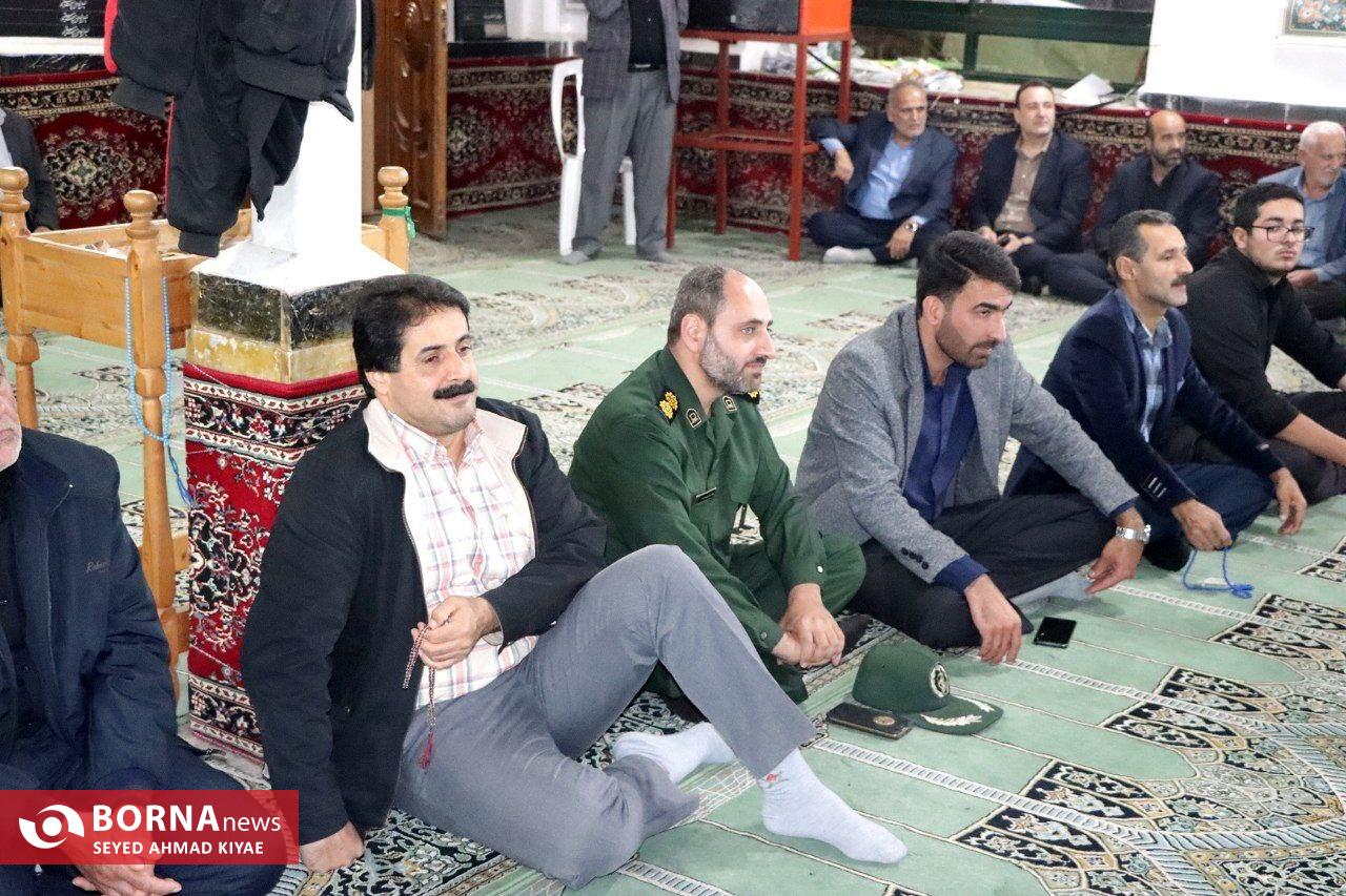 مراسم یادواره شهدا و محفل انس با قرآن در لاهیجان مراسم یادواره شهدا و محفل انس با قرآن در لاهیجان