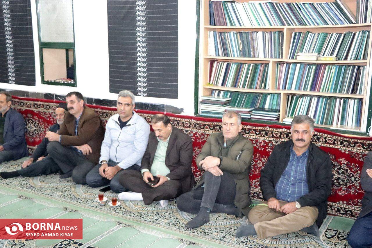 مراسم یادواره شهدا و محفل انس با قرآن در لاهیجان مراسم یادواره شهدا و محفل انس با قرآن در لاهیجان