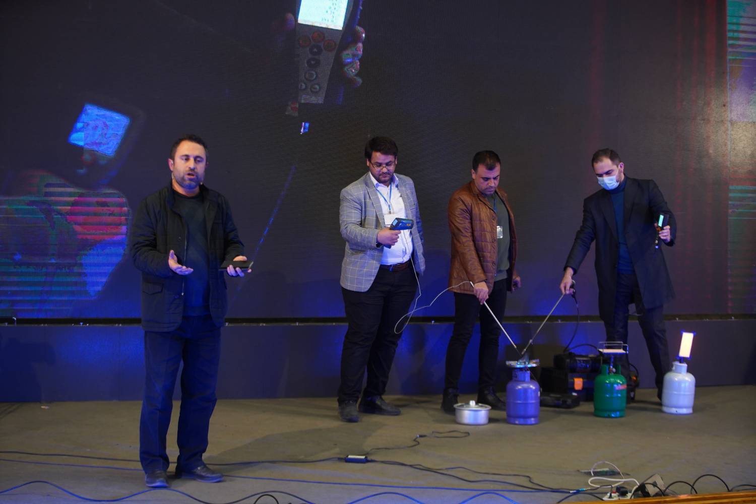 در اولین رویداد ملی شب علم چه گذشت؟ در اولین رویداد ملی شب علم چه گذشت؟