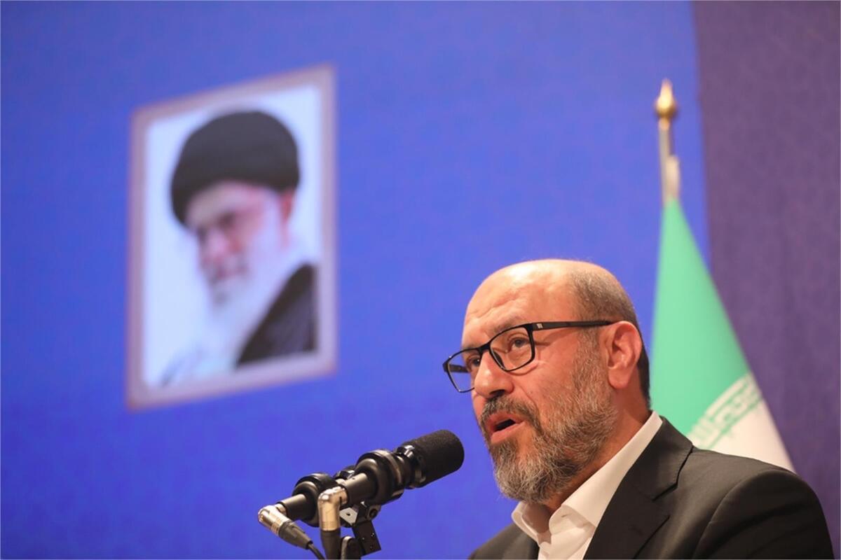 دهقان: لزوم بازنگری جدی در روش‌های محرومیت‌زدایی/ موتور خودکفایی را در مناطق محروم روشن می‌کنیم