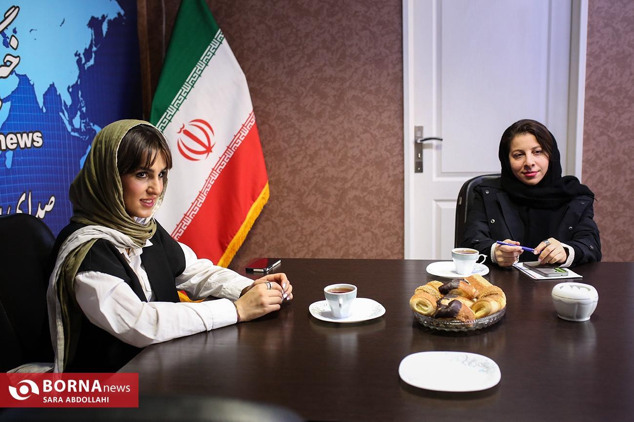 حضور بازیگر «زخم کاری» در خبرگزاری برنا+ تصاویر