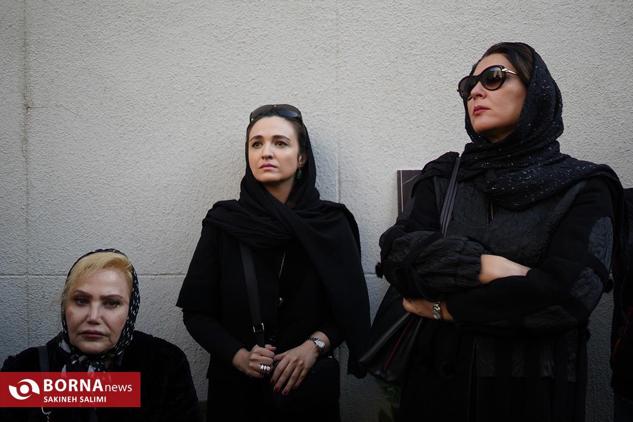 کدام هنرمندان در مراسم تشییع بیتا فرهی حضور داشتند+ تصاویر